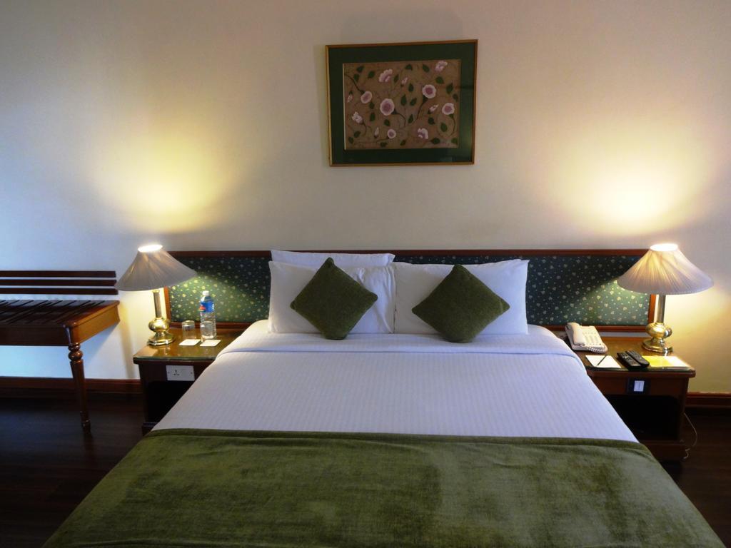 Royal Orchid Central Bangalore, Mg Road Εξωτερικό φωτογραφία