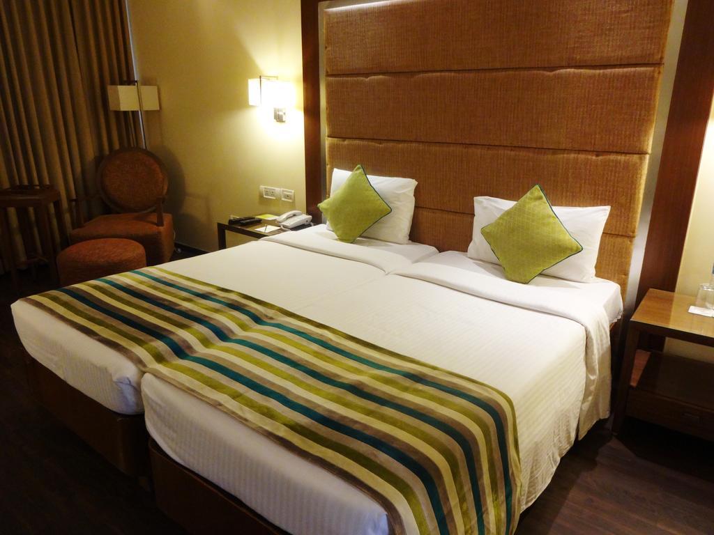 Royal Orchid Central Bangalore, Mg Road Δωμάτιο φωτογραφία